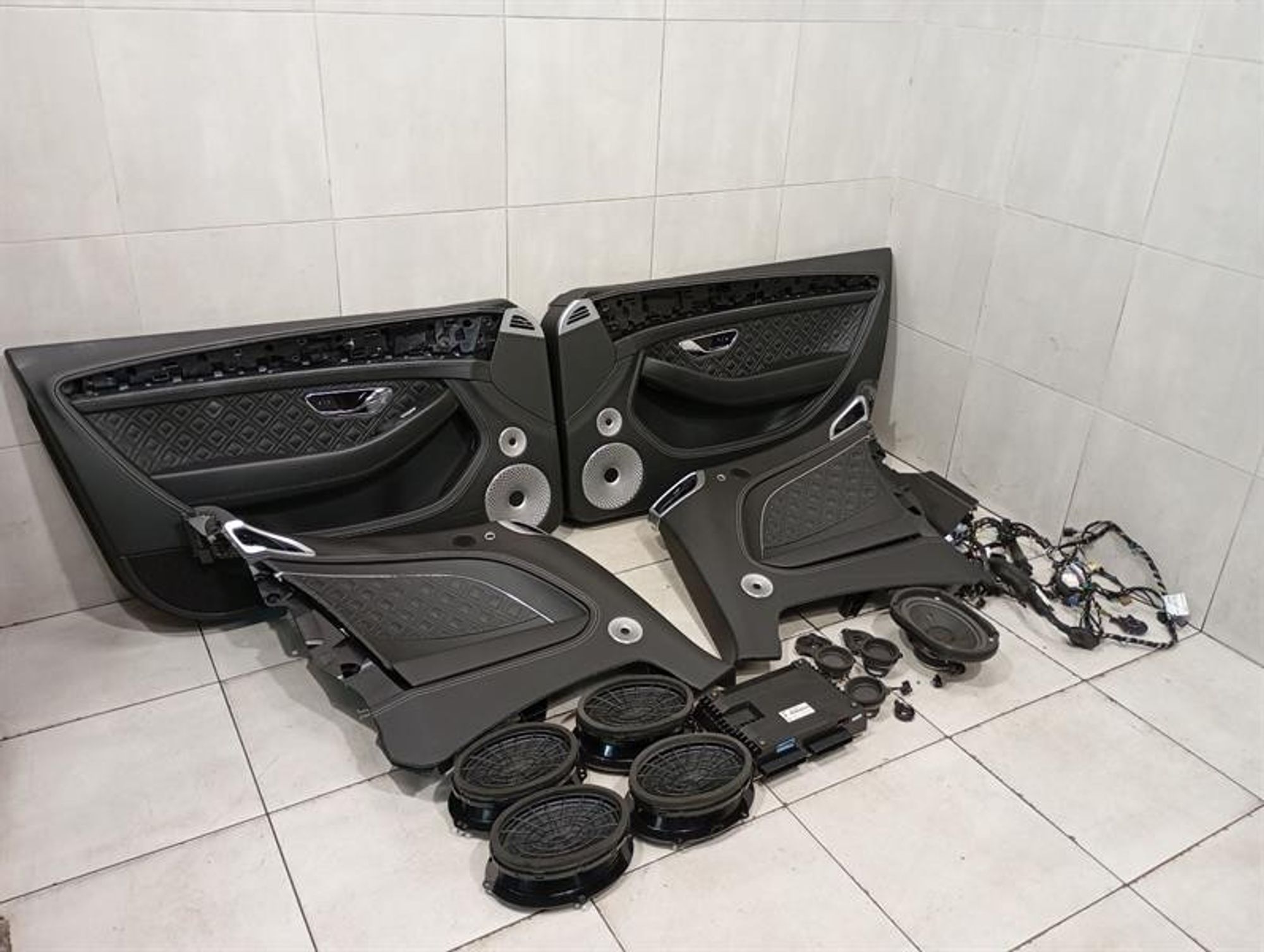 Акустика BENTLEY CONTINENTAL GTC BANG & OLUFSEN